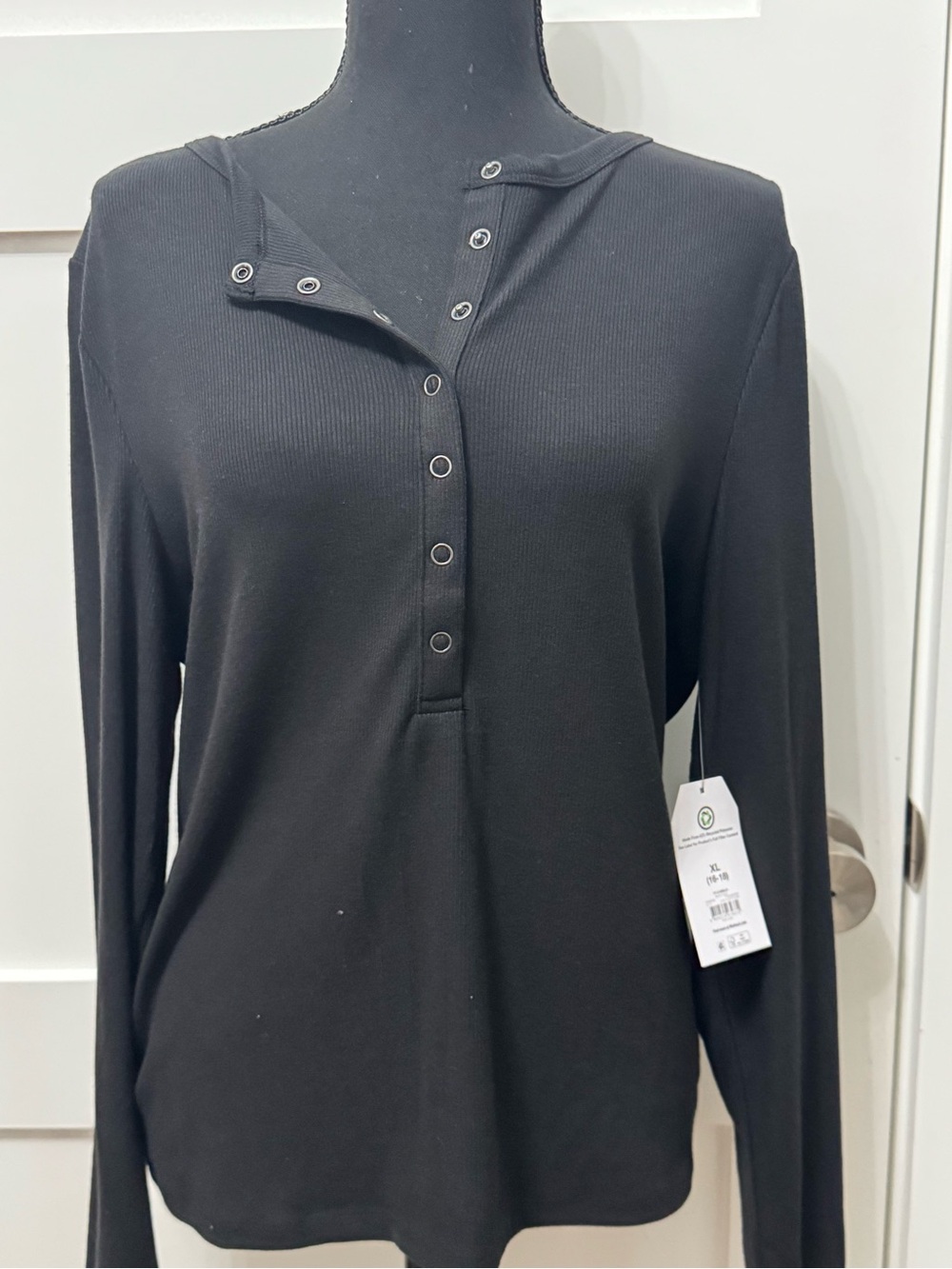 Time and Tru Black Long-Sleeve Snap Henley